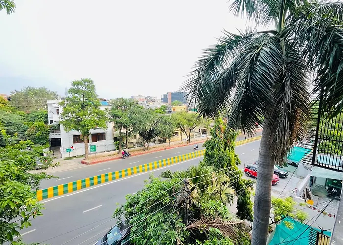The South Manor Residency Near Aiims Hospital New Delhi Hotel